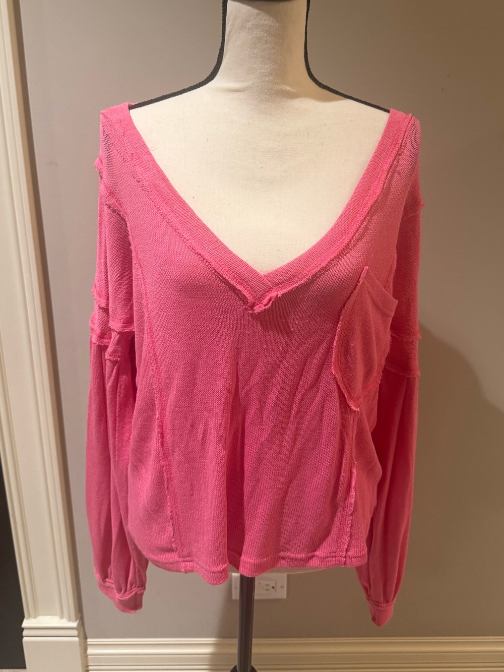 Vici Hot Pink V-Neck Lightweight Pullover Sweater